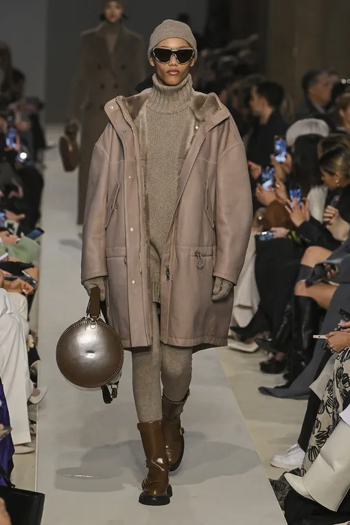 Max Mara осень-зима 2023/24 Max Mara осень-зима 2023/24