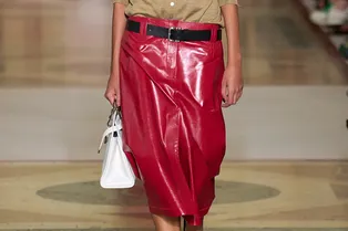 Какую кожаную юбку купить на осень-2025 Какую кожаную юбку купить на осень-2025