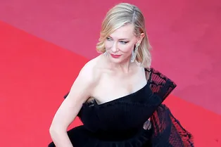 Комбинезон вместо платья: Кейт Бланшетт в Givenchy Couture на премьере фильма «Капернаум»