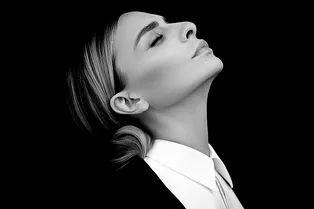 «Если рядом есть люди, которые меня вдохновляют, я могу заниматься творчеством рьяно, одержимо и абсолютно бесплатно»