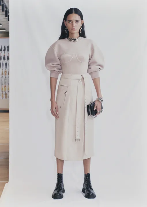 Alexander McQueen весна-лето 2021 Alexander McQueen весна-лето 2021