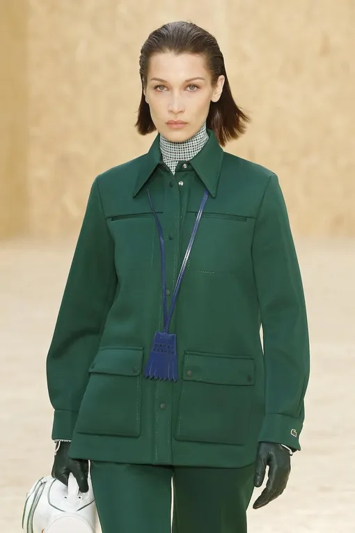 Белла Хадид на показе Lacoste осень-зима 2020 Белла Хадид на показе Lacoste осень-зима 2020