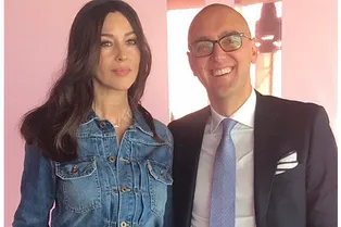 54-летняя Моника Беллуччи в джинсовом платье на мероприятии в Милане