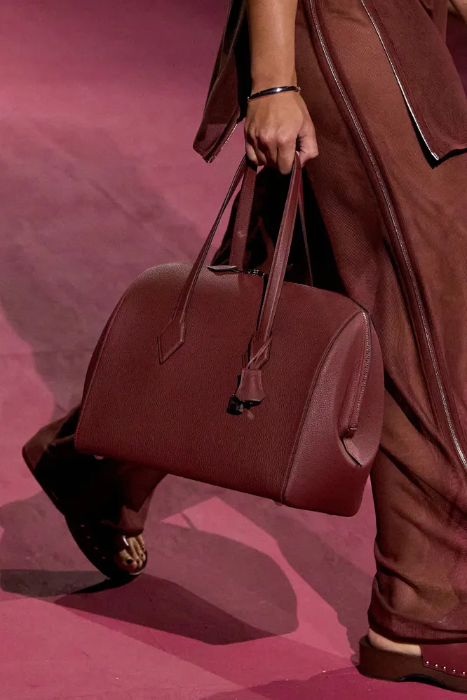 Hermès весна-лето 2025 Hermès весна-лето 2025
