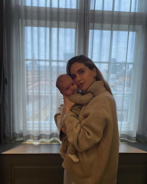 Инфлюенсер Пернил Тейсбек со своим ребенком Инфлюенсер Пернил Тейсбек со своим ребенком