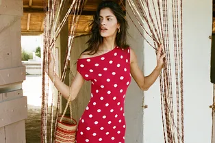 Почему платье в горошек — обязательная покупка на лето-2026