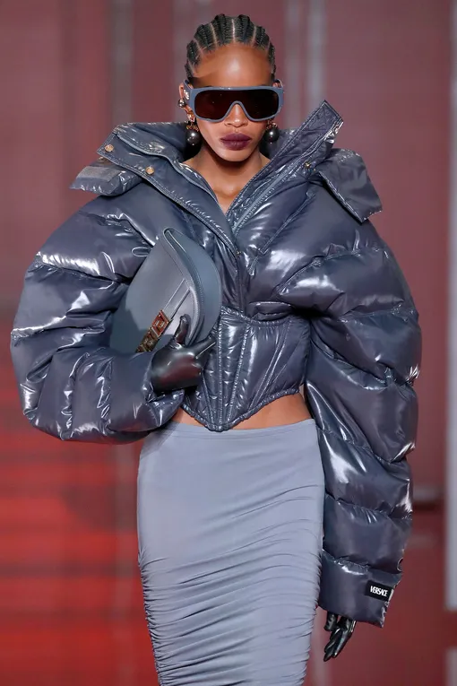 VERSACE осень-зима 2022/23 VERSACE осень-зима 2022/23