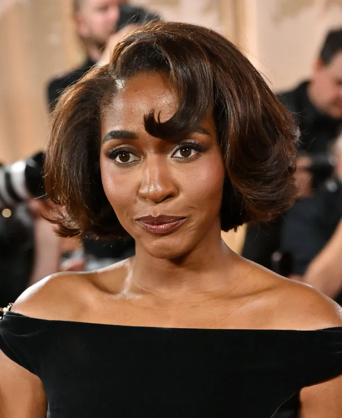 Айо Эдебири Айо Эдебири