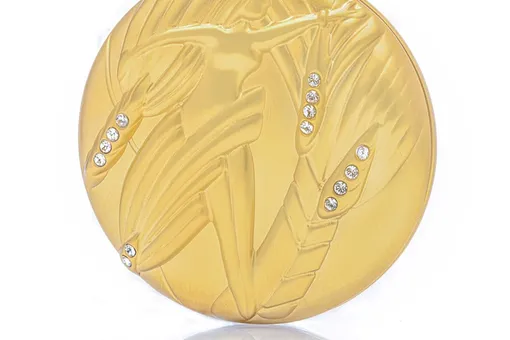 Продукт недели: коллекционный компакт Estée Lauder