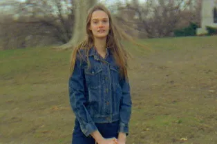 Любимый видеограф Гоши Рубчинского снял мистическую кампанию для Рафа Симонса Любимый видеограф Гоши Рубчинского снял мистическую кампанию для Рафа Симонса