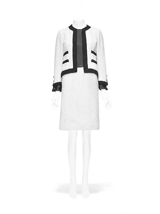Твидовый костюм Chanel из коллекции