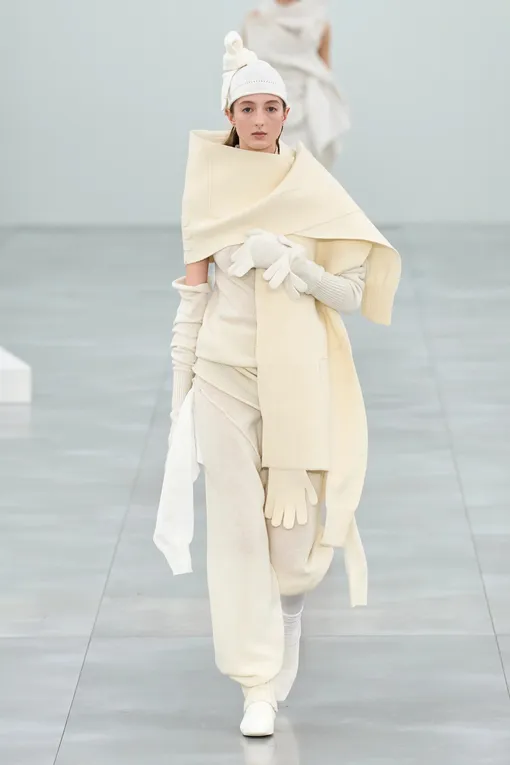 Issey Miyake осень-зима 2025/26