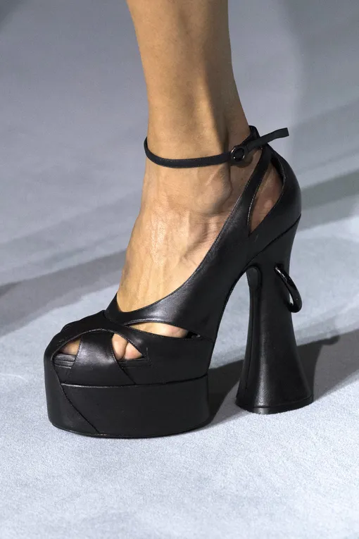 Lanvin весна-лето 2022