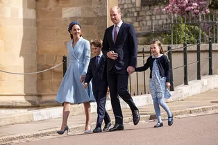 Кейт Миддлтон для пасхальной службы выбрала небесно-голубое платье, которое она уже надевала 5 лет назад