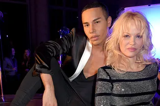 Памела Андерсон, Даутцен Крус и Каролина Куркова на вечеринке L'Oréal Paris х Balmain Памела Андерсон, Даутцен Крус и Каролина Куркова на вечеринке L'Oréal Paris х Balmain