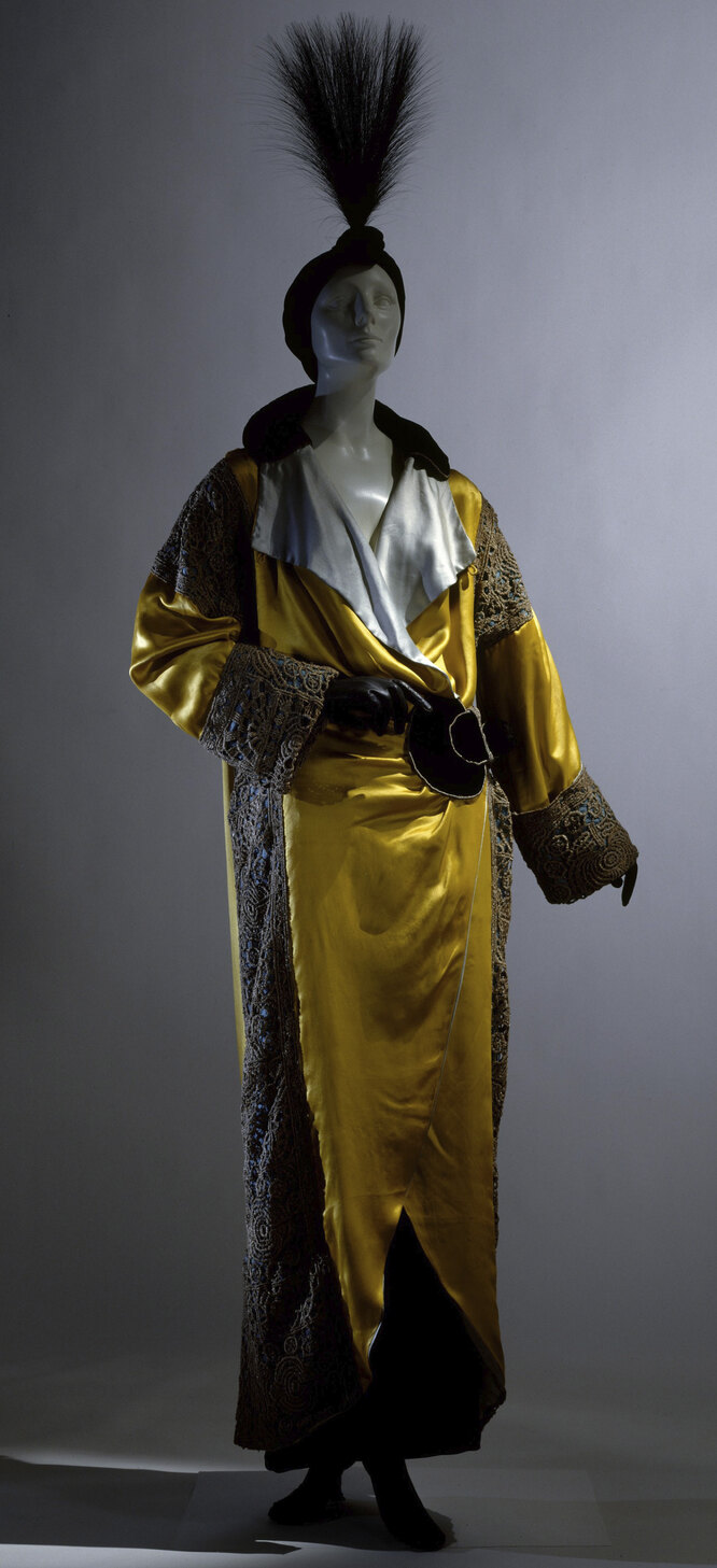 «Оперное» пальто Poiret, 1912 «Оперное» пальто Poiret, 1912