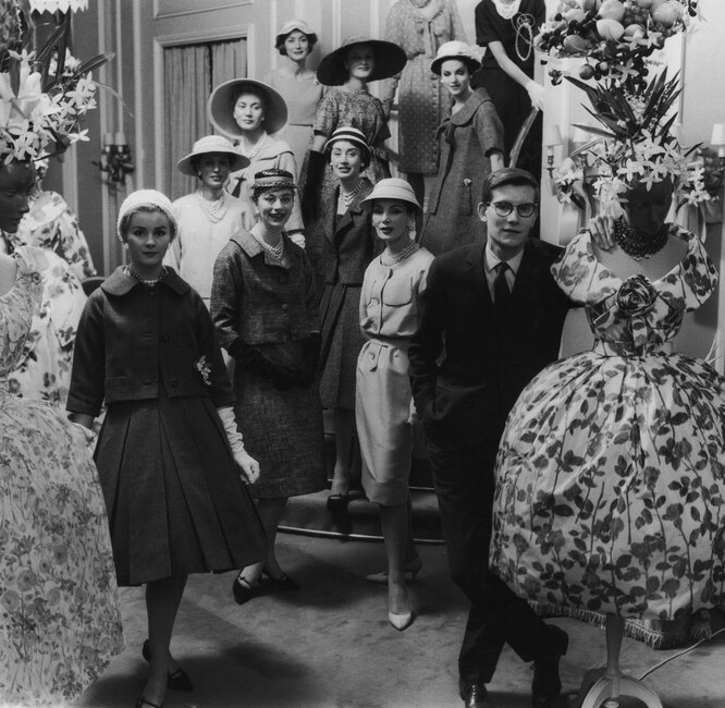 Ив Сен-Лоран в финале показа Christian Dior, 1960