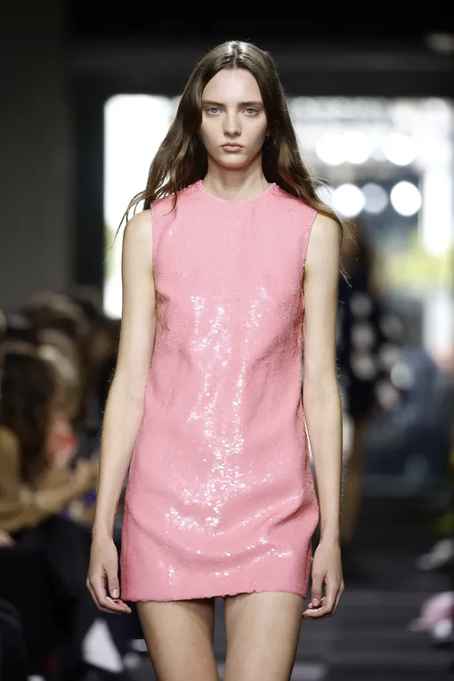 JW Anderson весна-лето 2025 JW Anderson весна-лето 2025
