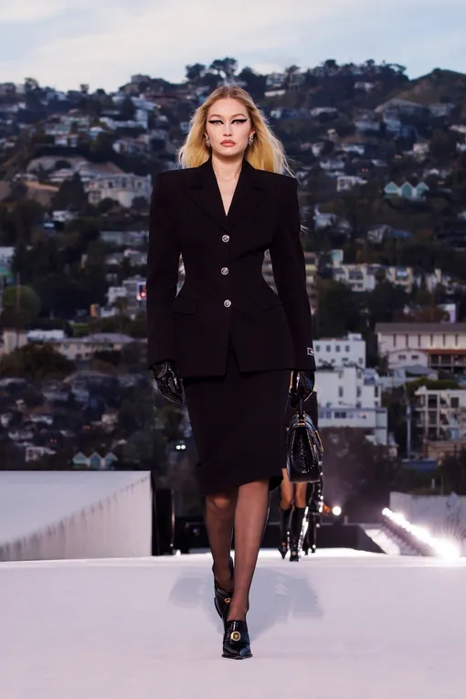 Versace осень-зима 2023/24 Versace осень-зима 2023/24