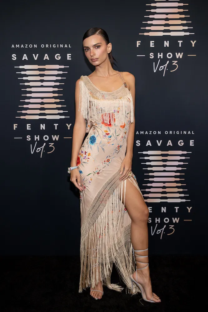 Эмили Ратаковски Эмили Ратаковски