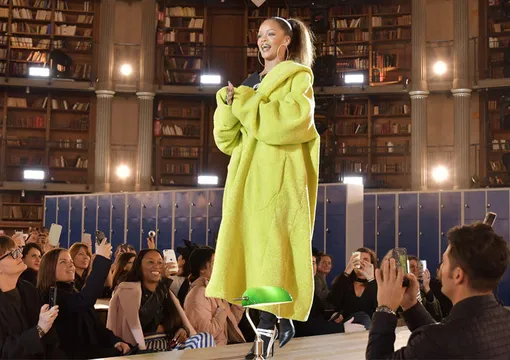 Рианна на парижском шоу Fenty Puma by Rihanna осень-зима 2017-2018