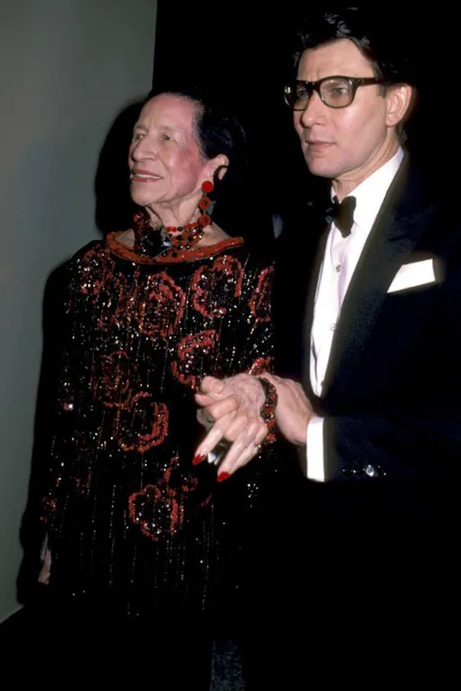 Диана Вриланд и Ив Сен-Лоран на Met Gala в 1985 году