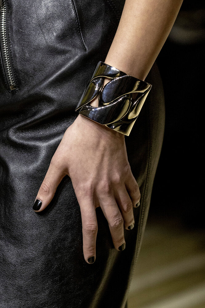 ALEXANDER MCQUEEN осень-зима 2023/24 ALEXANDER MCQUEEN