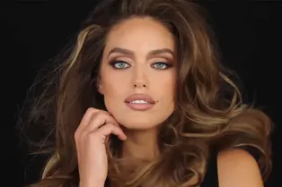 Делаем макияж как у супермоделей 90-х: 5 видеоуроков