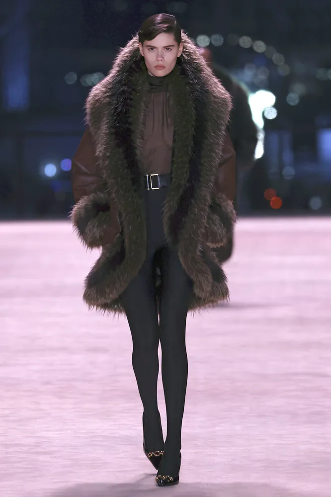 SAINT LAURENT осень-зима 22/23 SAINT LAURENT осень-зима 22/23