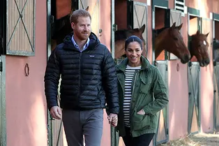 Каблуки и тельняшка: «модное» путешествие Меган Маркл в Марокко продолжается