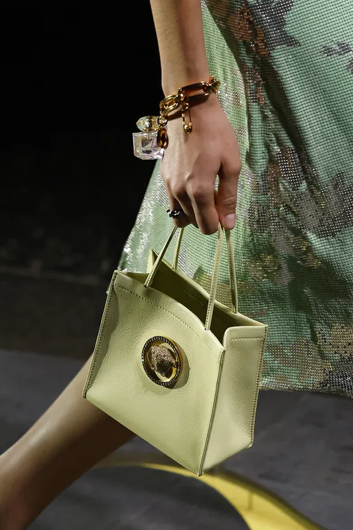 Versace весна-лето 2025