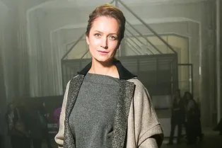 Виктория Исакова, Алена Долецкая и Эвелина Хромченко на осенне-зимнем шоу Tegin