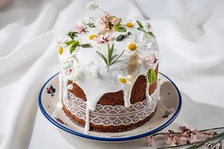 С меренгой, шоколадом и даже оливками: 12 самых вкусных куличей из московских ресторанов