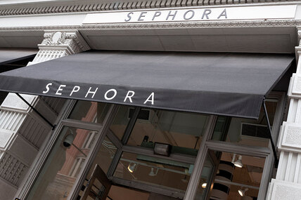 Sephora продает российские магазины