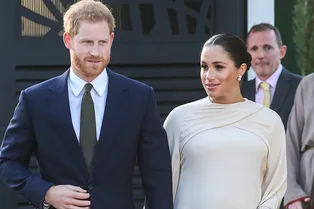 Меган Маркл в платье Dior и серьгах за полмиллиона на ужине в Марокко