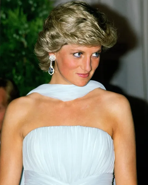 Принцесса Диана на Каннском фестивале, 1987 Принцесса Диана на Каннском фестивале, 1987