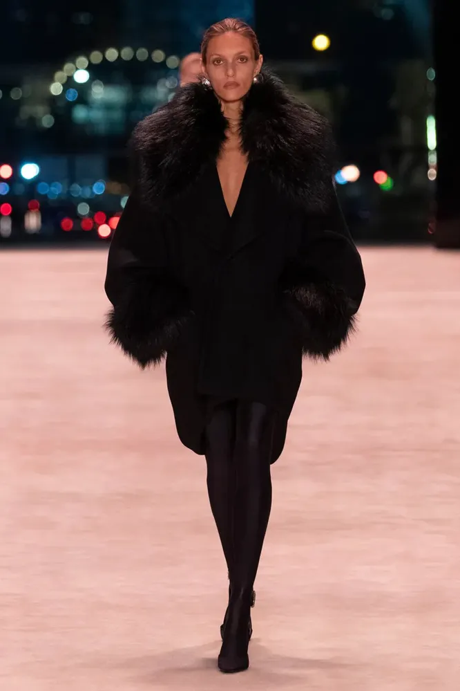 SAINT LAURENT осень-зима 22/23 SAINT LAURENT осень-зима 22/23