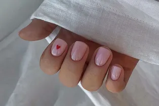 Как выглядит самый модный маникюр на короткие ногти