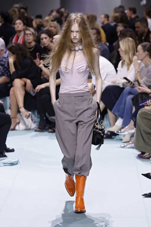 Prada весна-лето 2025 Prada весна-лето 2025