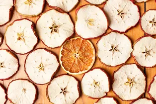 Чем полезны и опасны сухофрукты