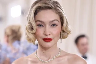 Как майские розы: акцент на свежий румянец - главный тренд Met Gala Как майские розы: акцент на свежий румянец - главный тренд Met Gala