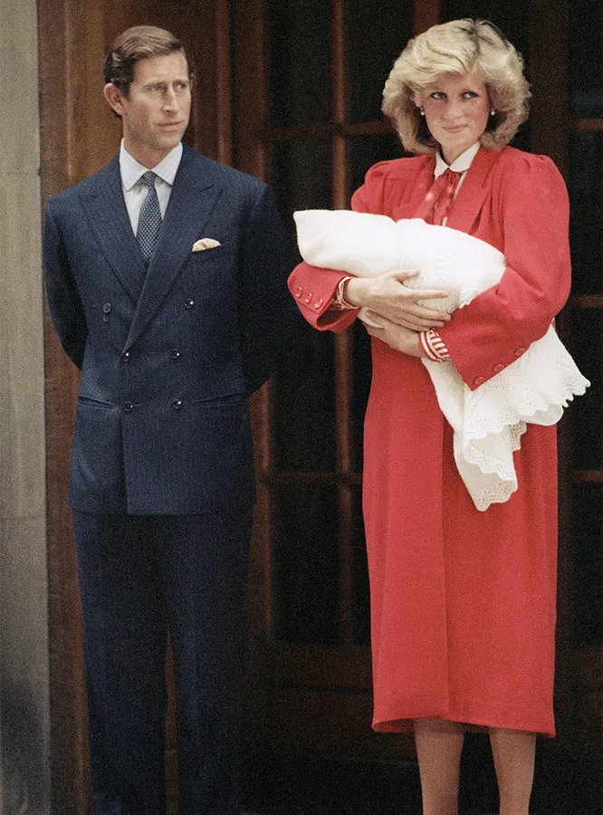 Принц Чарльз, принцесса Диана и новорожденный принц Гарри, 1984 год
