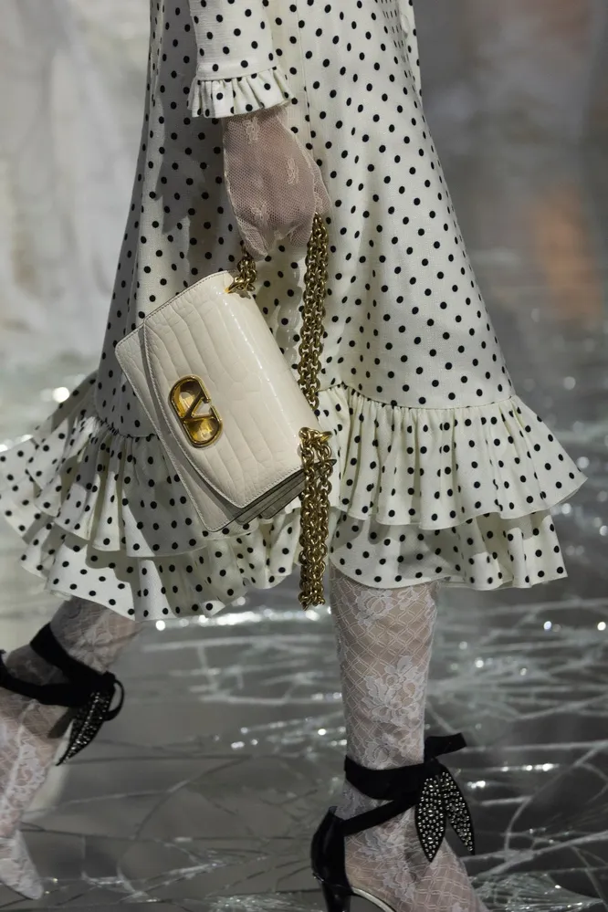 Valentino весна-лето 2025 Valentino весна-лето 2025