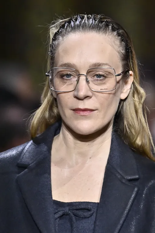 Хлои Севиньи на показе Miu Miu осень-зима 2026/27 Miu Miu осень-зима 2026/27