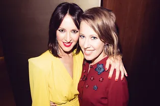 Ксения Собчак, Матильда Шнурова и Хатуля Авсаджанашвили на вечеринке Discococo