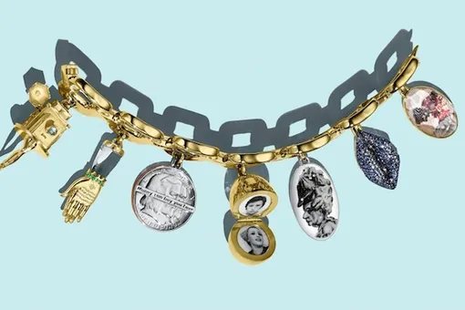 Синди Шерман и другие художницы создали браслет