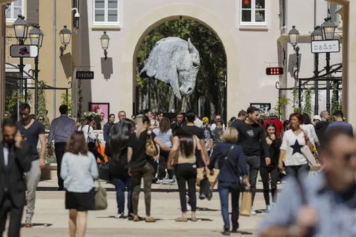 А там еще немного и Provence Designer Outlet — новая достопримечательность на юге Франции А там еще немного и Provence Designer Outlet — новая достопримечательность на юге Франции