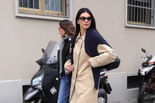 Этот плащ — лучшая модная инвестиция сезона