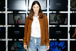 Ирина Мартыненко и Вика Газинская на вечеринке Chanel