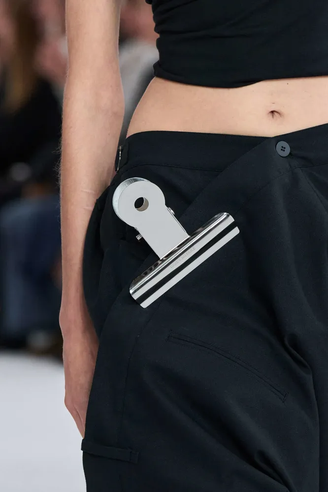 Issey Miyake весна-лето 2025 Issey Miyake весна-лето 2025